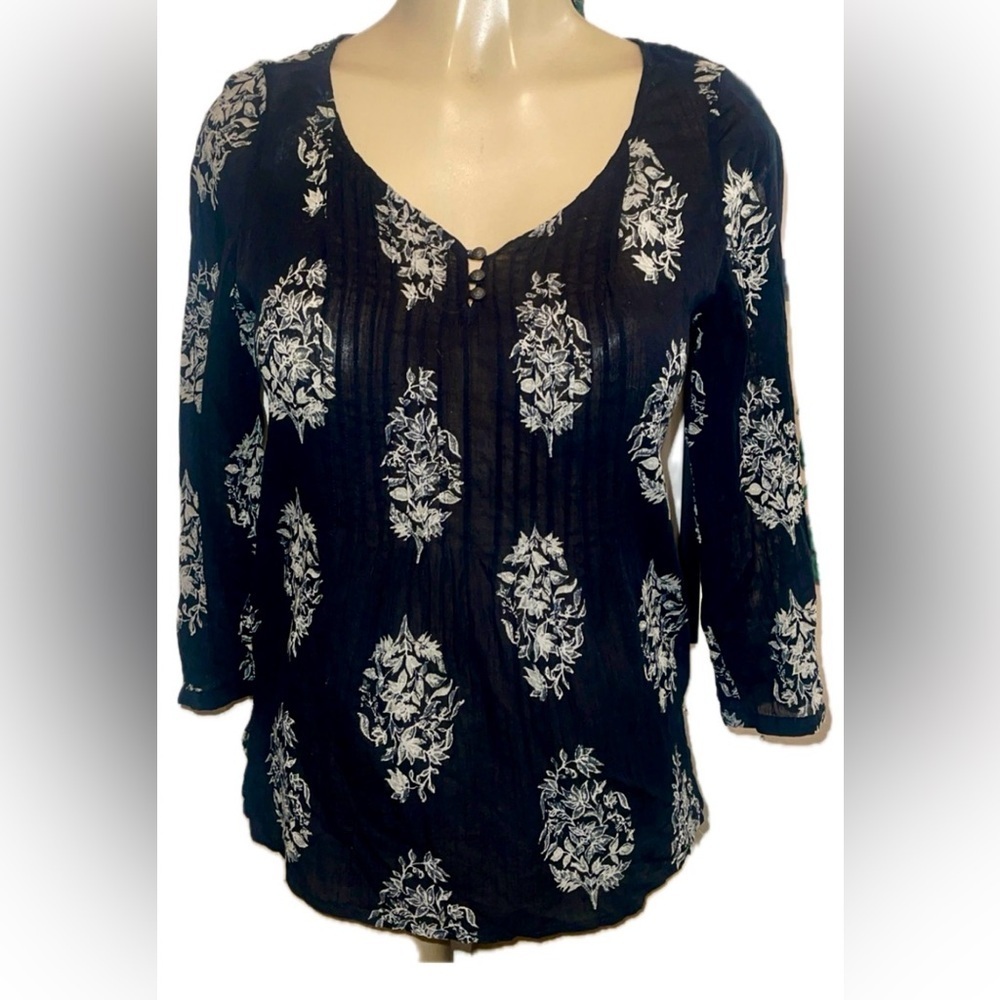 Lucky Brand Boho Gauze Blouse XS Navy Blue White Floral 100% Cotton Top